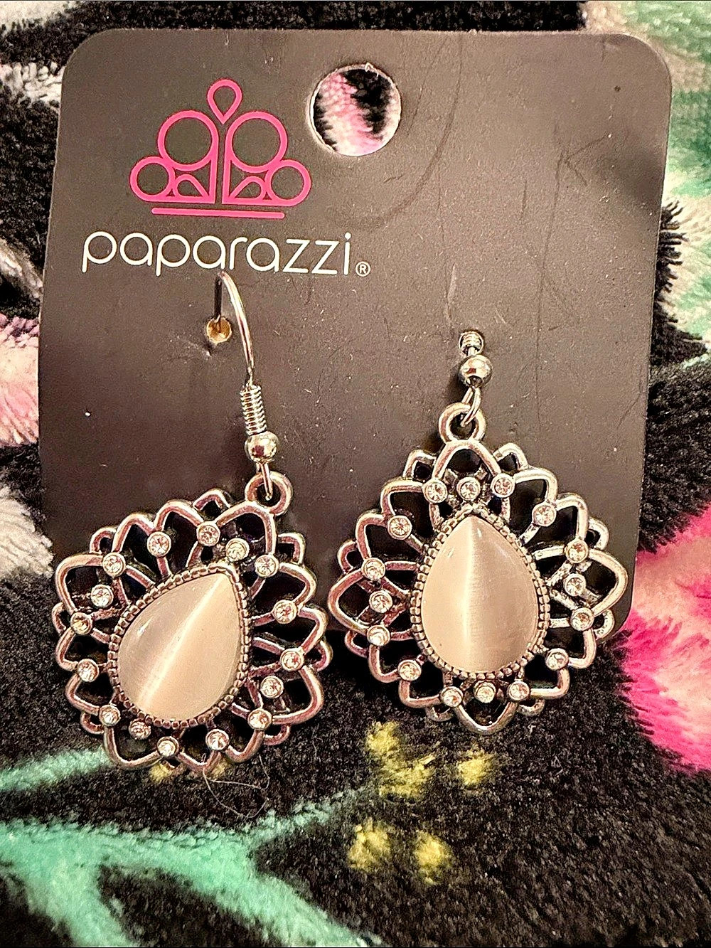 Paparazzi Garden Party Perfection - White Drop Earrings